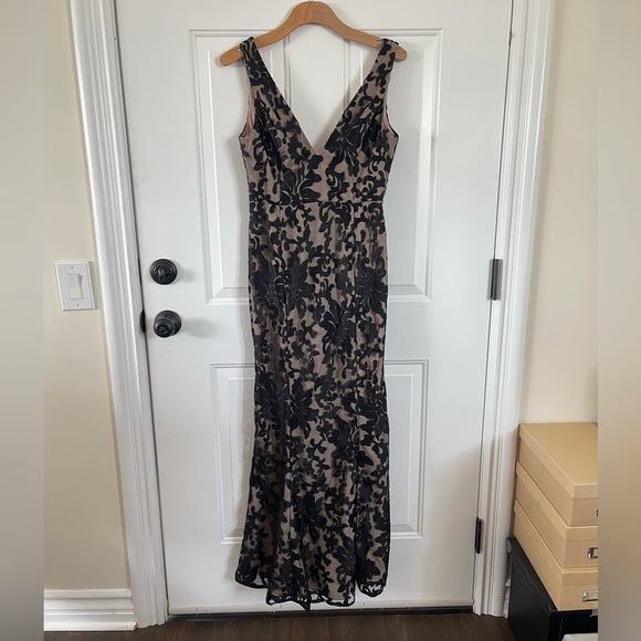 Lovers and Friends unforgettable gowns - Picture 3 of 7